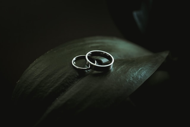 Ein einzigartiges Erlebnis: Gemeinsam Ringe schmieden als Symbol der Liebe